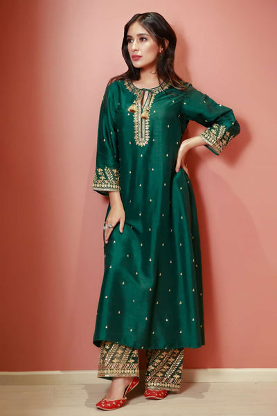 Top 100+ Kurtis with Embellishments: Sparkle and Shine