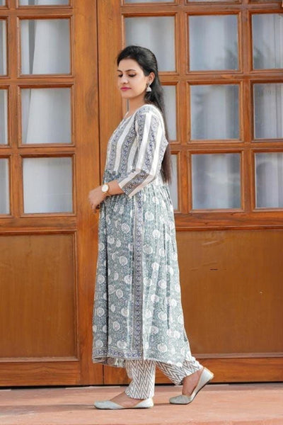 Top 100+ Kurtis with Printed Yoke: Unique and Eye-Catching