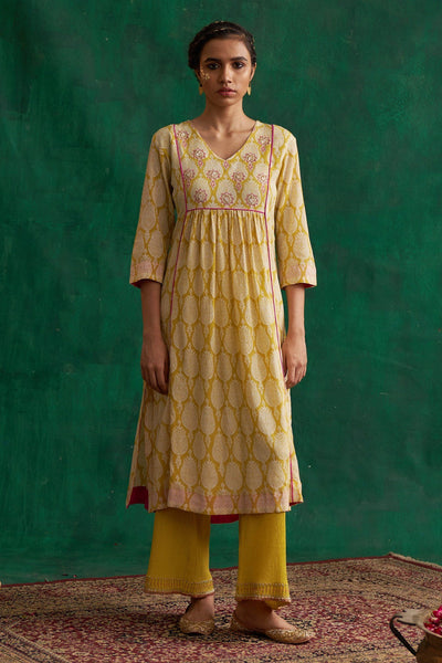 Top 100+ Kurtis with Printed Yoke: Unique and Eye-Catching