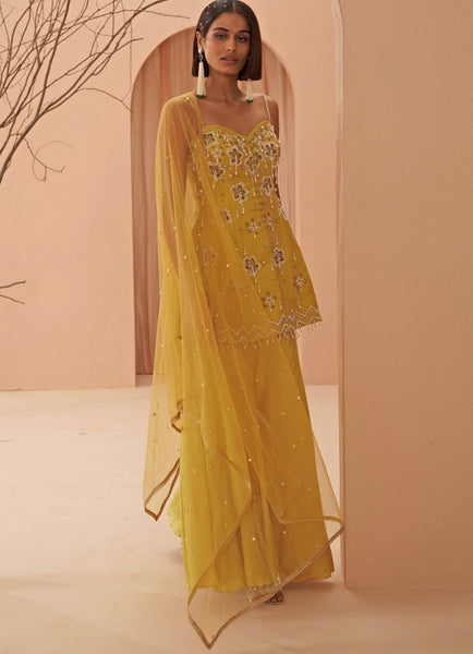 Top 100+ Mustard Yellow Indo-Western Dress Designs: Trendy and Chic for Gatherings