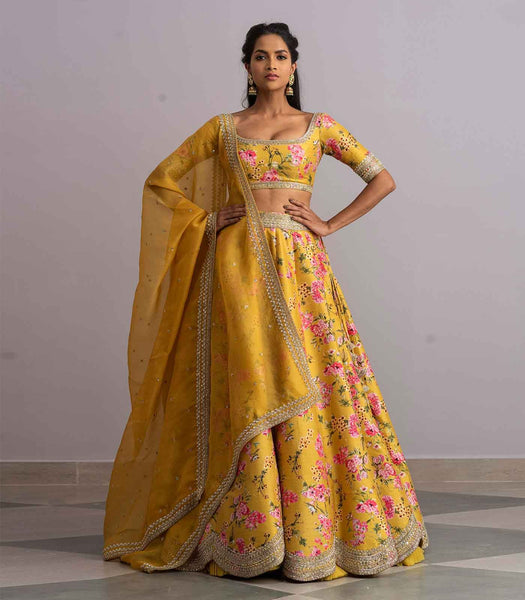 Top 100+ Mustard Yellow Indo-Western Dress Designs: Trendy and Chic for Gatherings