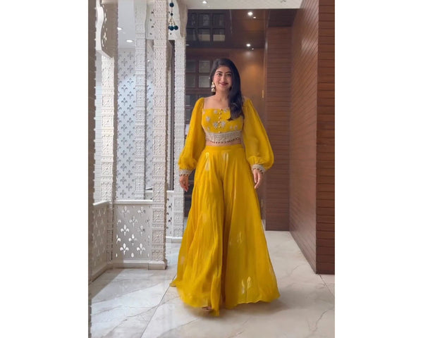 Top 100+ Mustard Yellow Indo-Western Dress Designs: Trendy and Chic for Gatherings