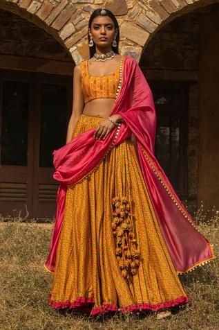 Top 100+ Mustard Yellow Indo-Western Dress Designs: Trendy and Chic for Gatherings