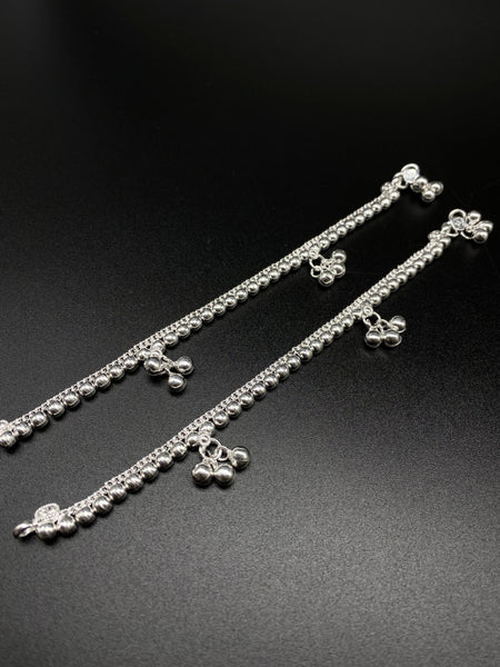 Top 150+ Silver Anklets: Sparkling & Dazzling Jewels