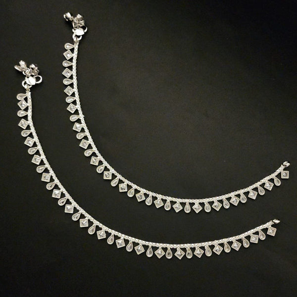 Top 150+ Silver Anklets: Sparkling & Dazzling Jewels