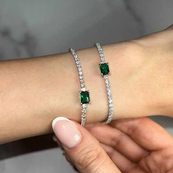 Top 150+ Emerald Anklets: Luxurious & Sophisticated Ornaments