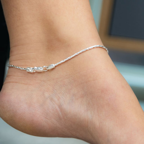 Top 150+ Silver Anklets: Sparkling & Dazzling Jewels