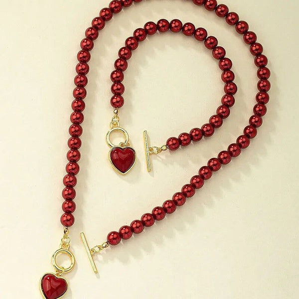 Top 150+ Crimson Charm Necklaces: Striking & Captivating Accents