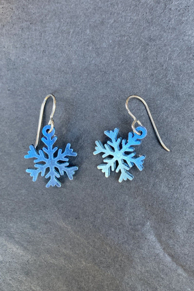 Top 150+ Frosty Flair Earrings: Cool & Chic Charms