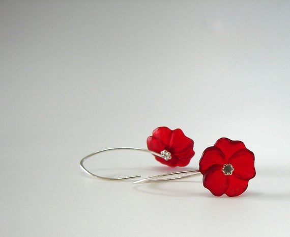 Top 150+ Crimson Earrings: Striking & Captivating Ornaments