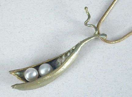 michael michaud pea pod necklace