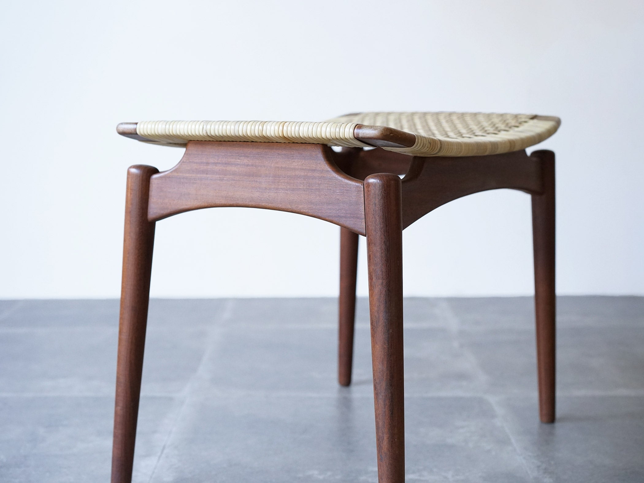 Ølholm Møbelfabrik teak cane stool スツール北欧