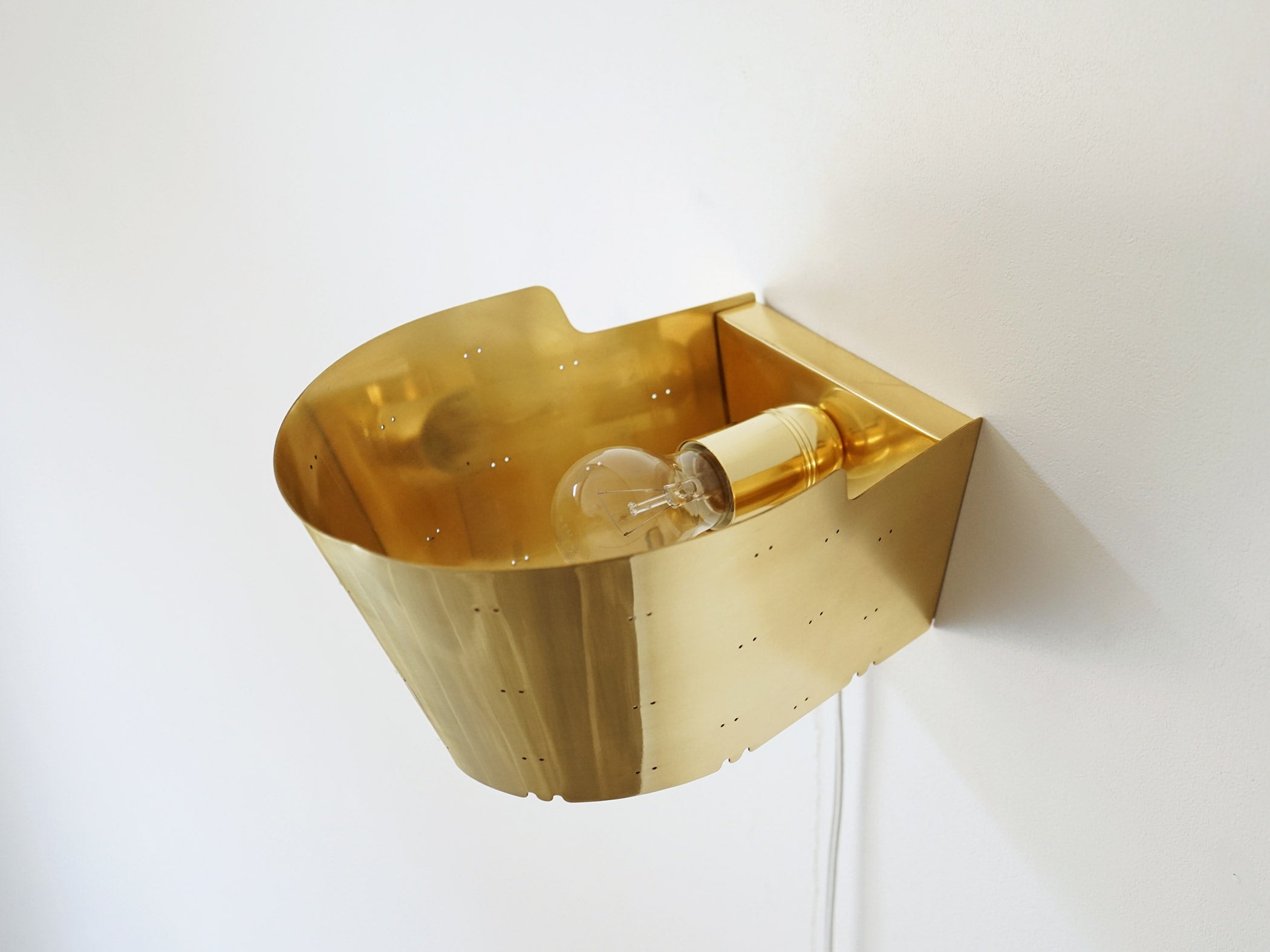 Paavo Tynell Model 9464 Wall lamps gubi パーヴォテュネル 真鍮のウォールランプ