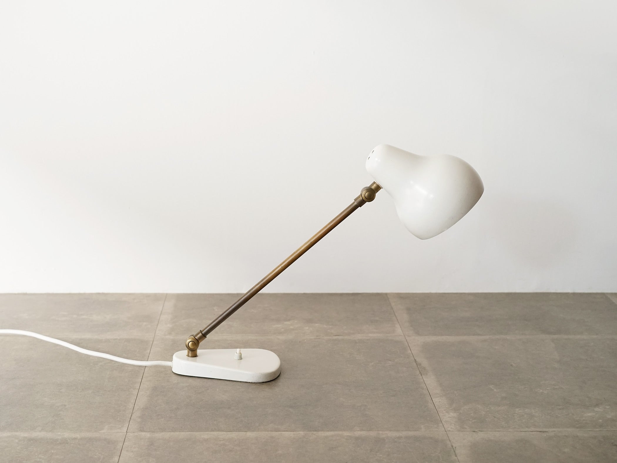 ヴィルヘルム ラウリッツェン スタンドライト 卓上 照明 北欧ビンテージ Vilhelm Lauritzen Table lamp