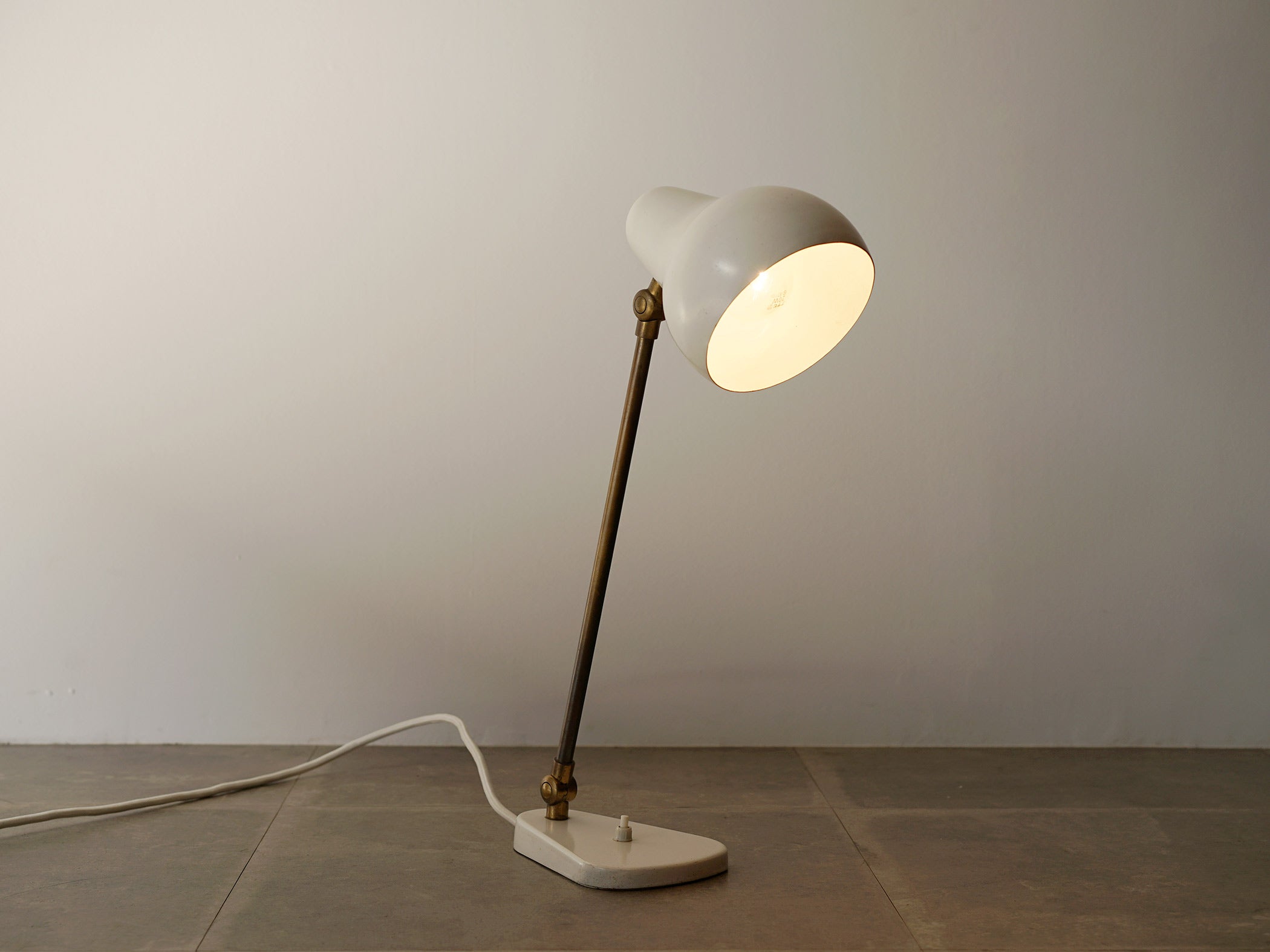 ヴィルヘルム ラウリッツェン スタンドライト 卓上 照明 北欧ビンテージ Vilhelm Lauritzen Table lamp