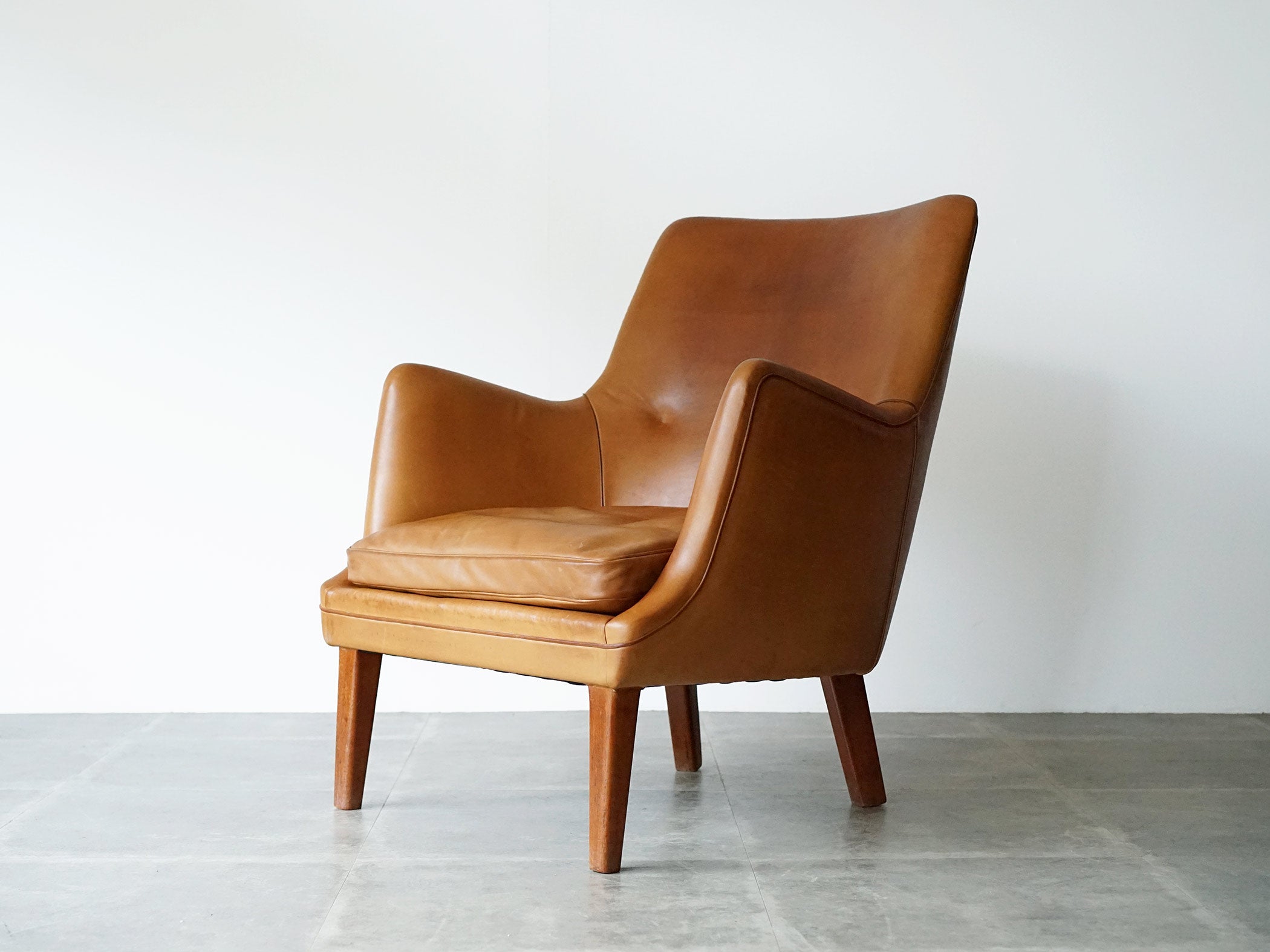 アルネヴォッダー 革張りのイージーチェア Arne Vodder easy Chair