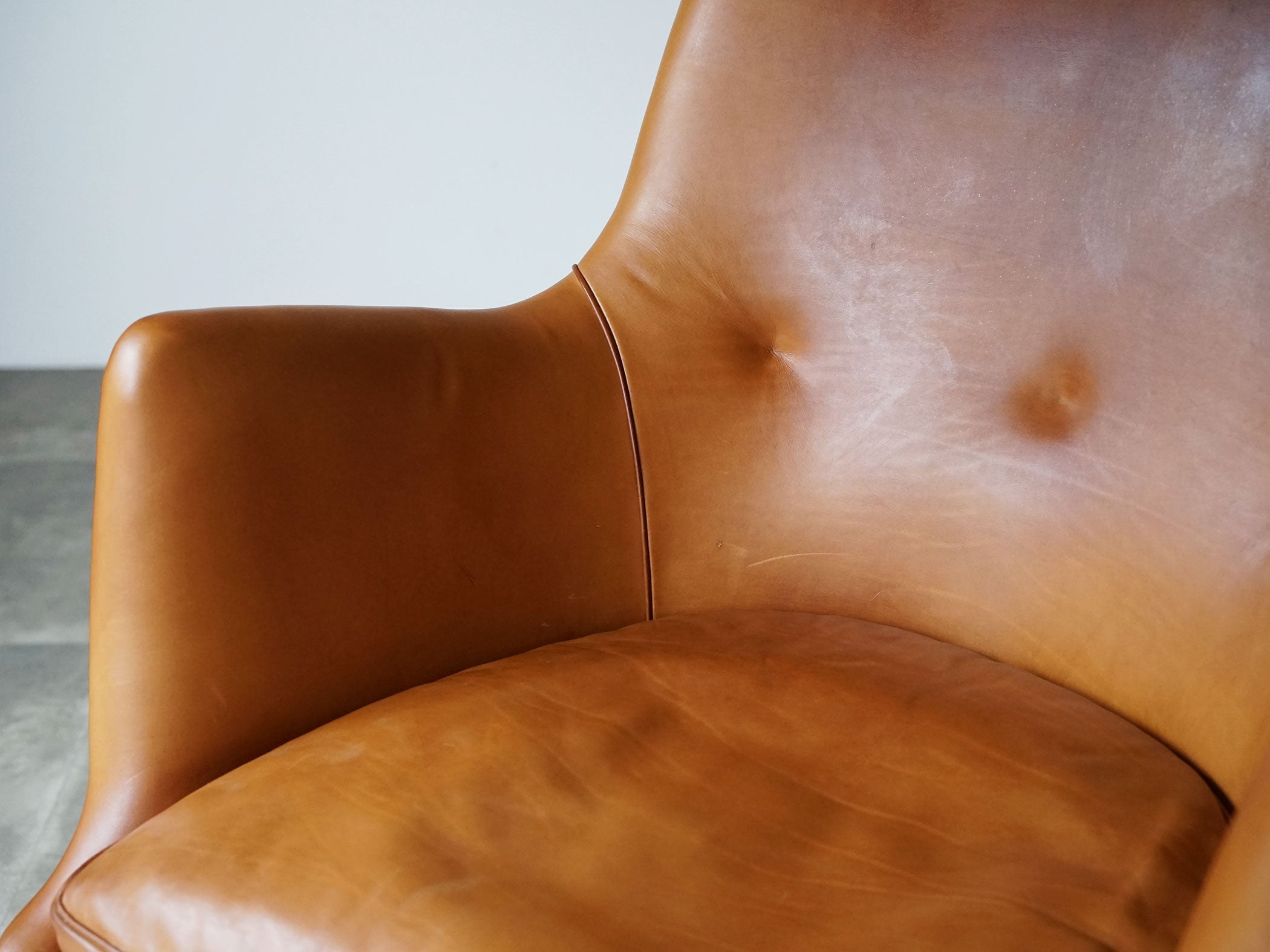 アルネヴォッダー 革張りのイージーチェア Arne Vodder easy Chair