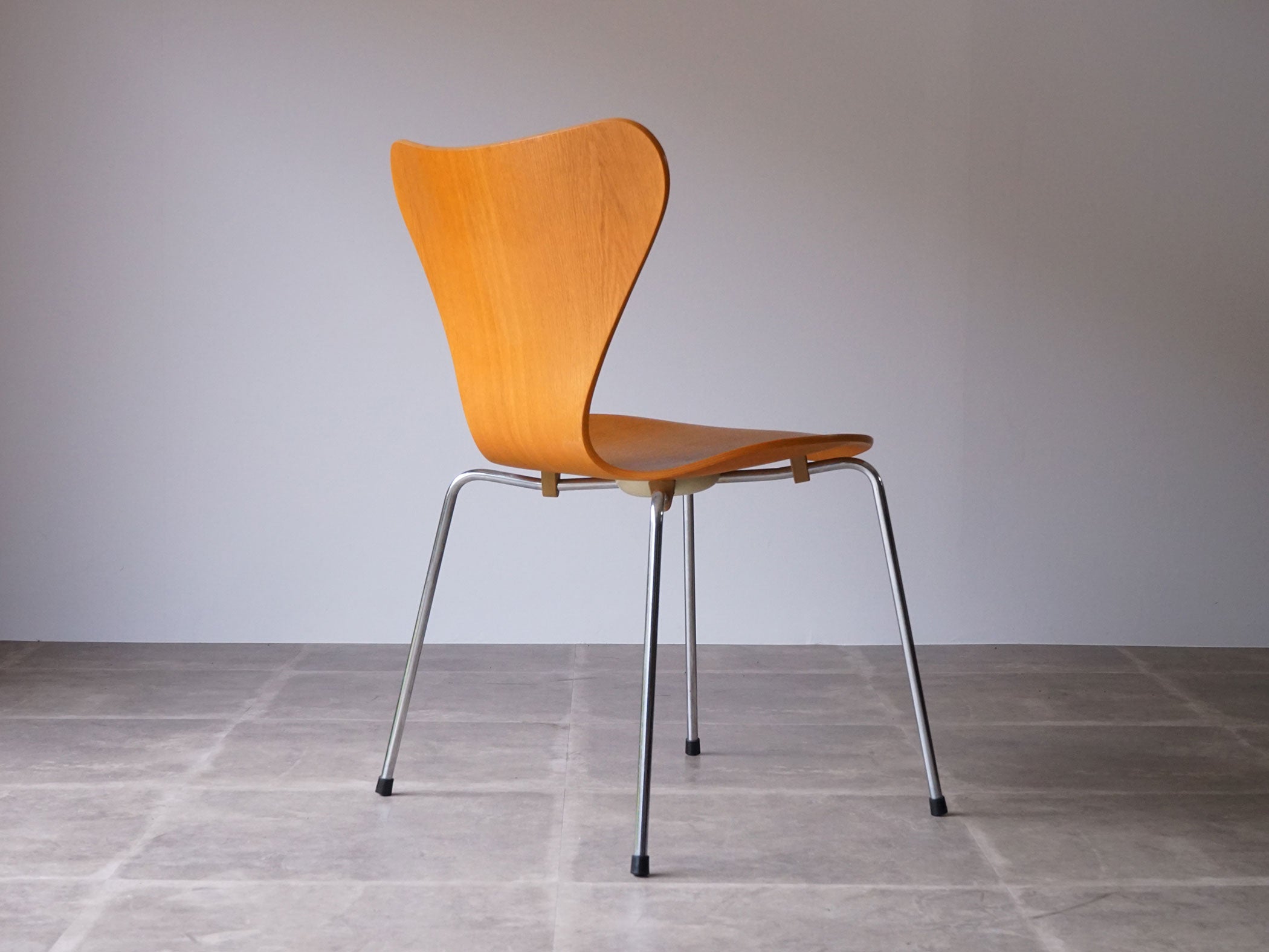 Arne Jacobsen（アルネ・ヤコブセン）Model 3107 セブンチェア オーク