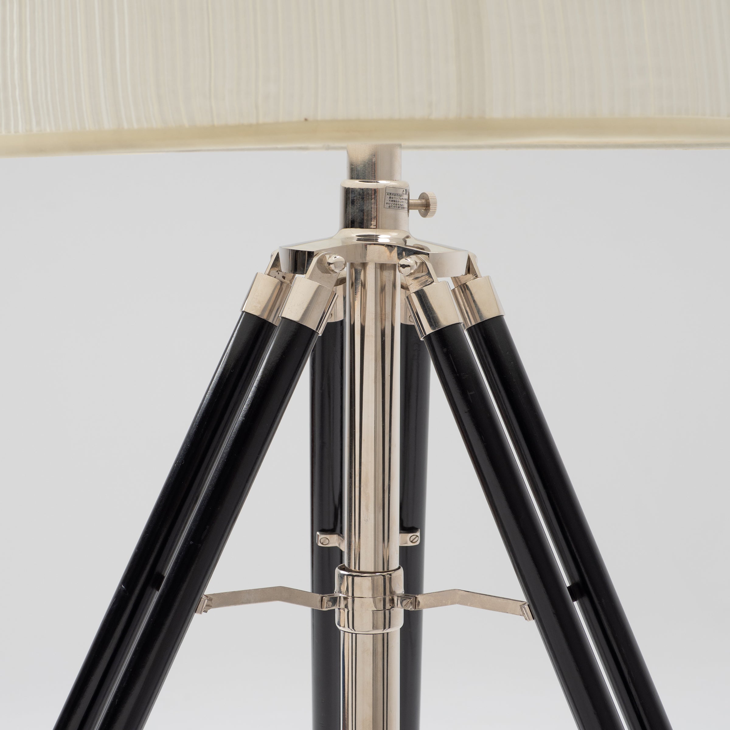 cheap tripod floor lamp