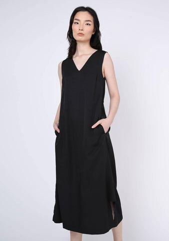 Liv Viscose Midi Dress - Tricorn Black - SALIENT LABEL