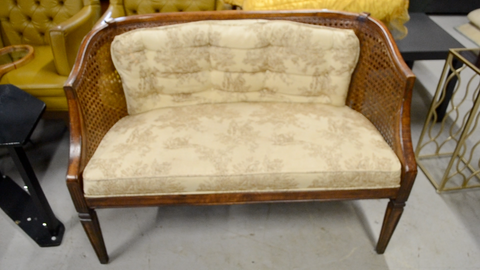Vintage wicker lounge chair 