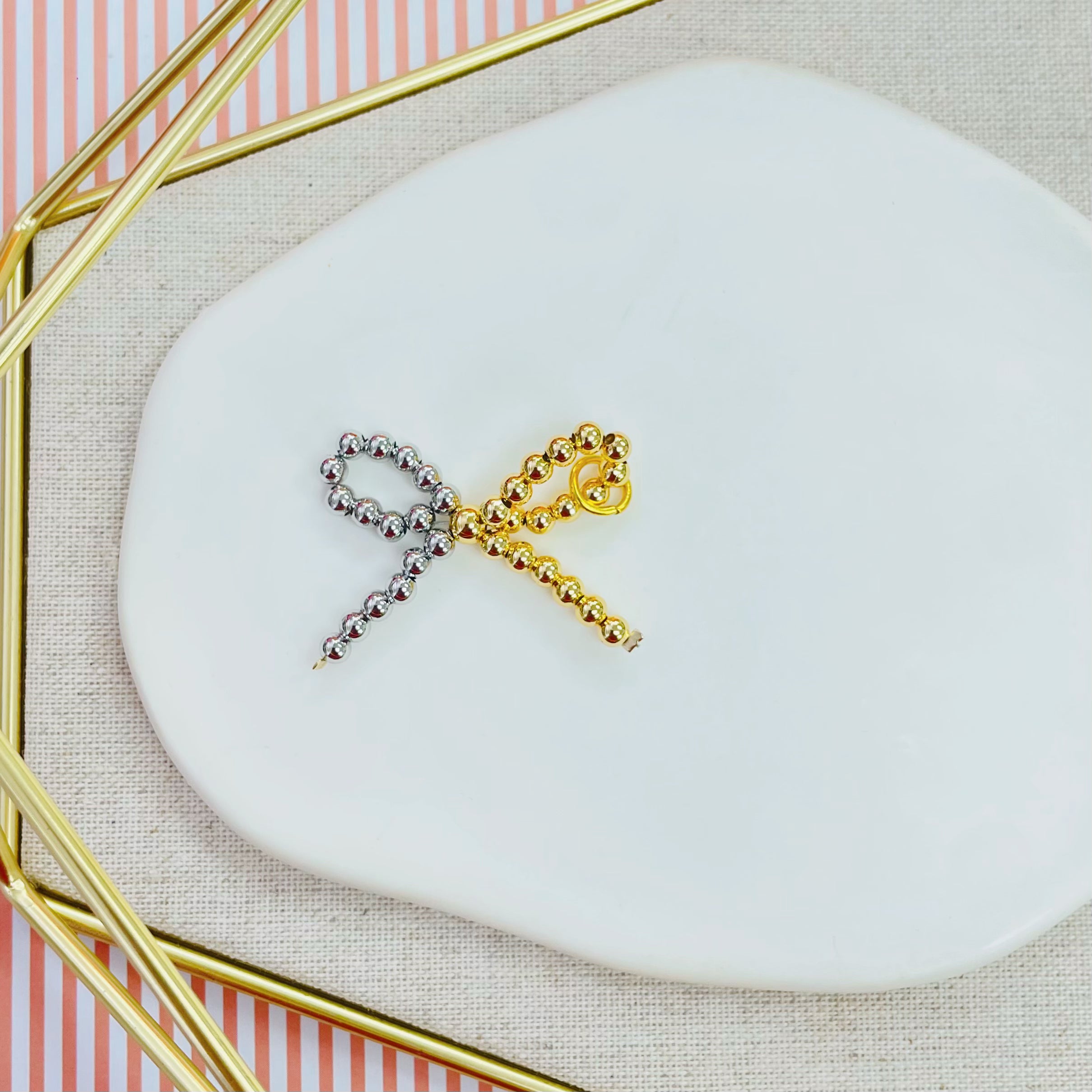 121P-134SG 2T BALL BOW PENDANT