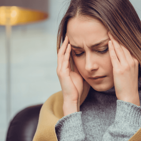 women experiencing headache