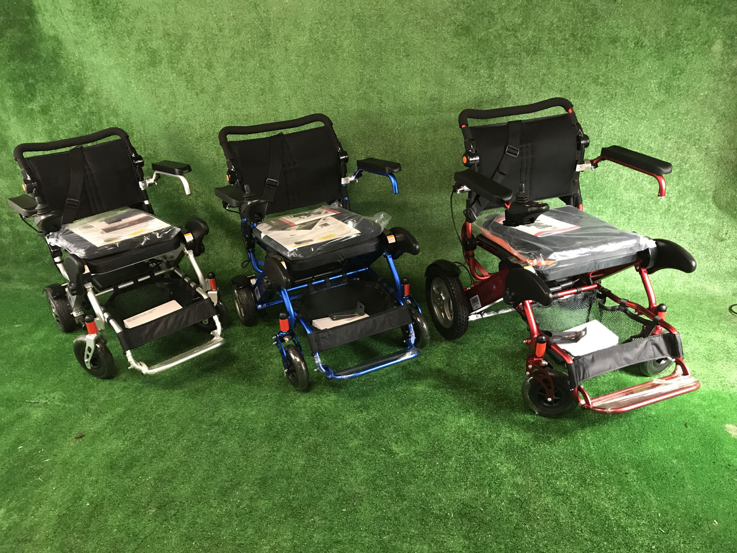 BRAND NEW FOLDALITE TREKKER ULTRA LIGHT WEIGHT FOLDING POWERCHAIR POWER