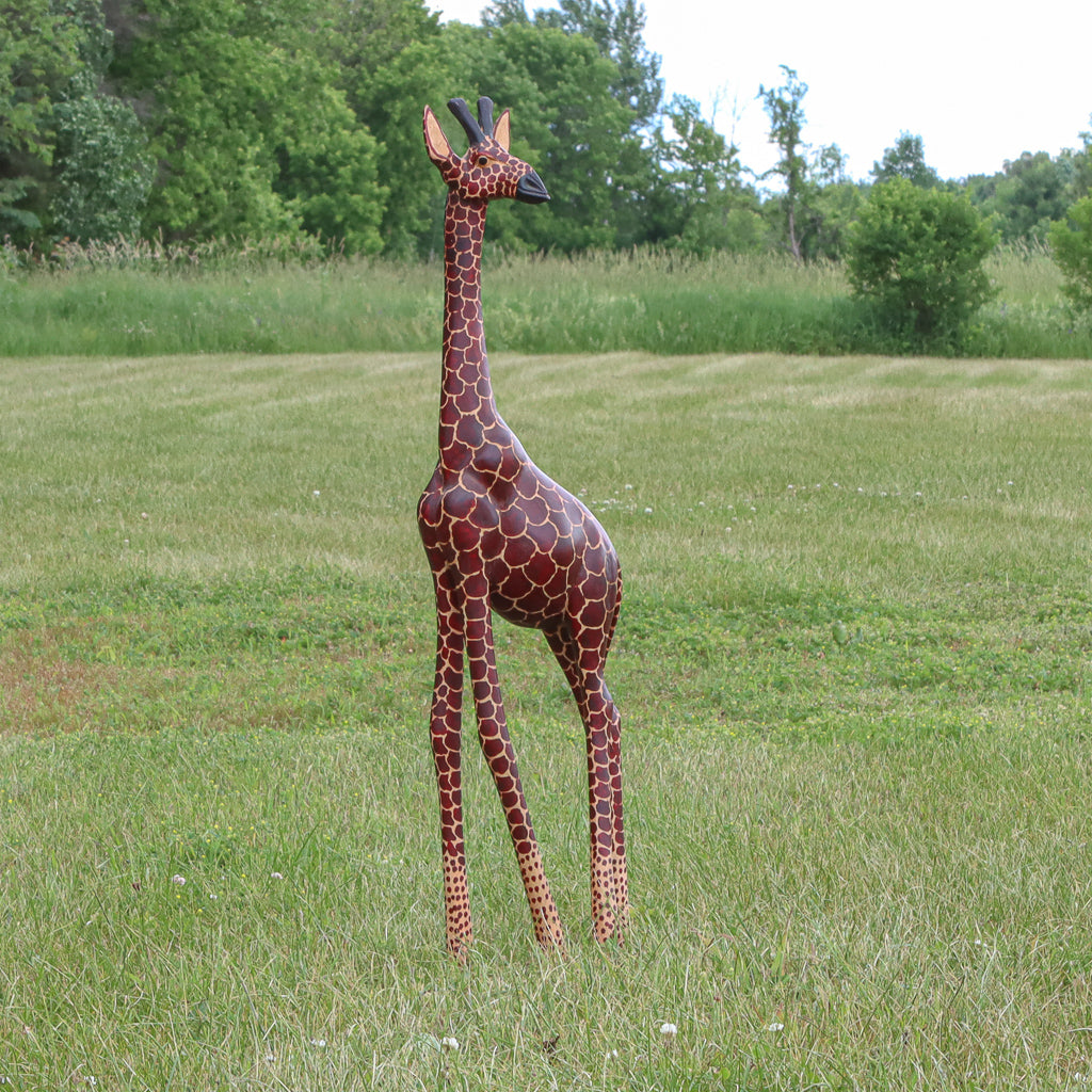 Girafe en bois de jacaranda de 50 po - Rouge