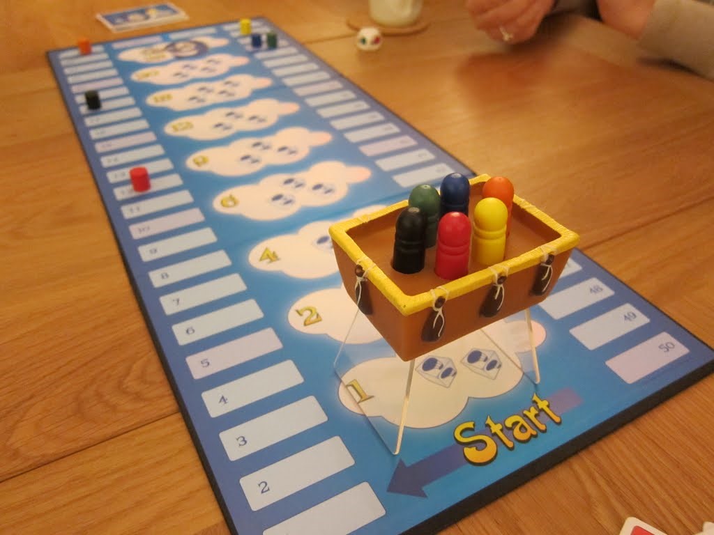 Cloud 9 Board Game - Set it Down. Picture via Kevin & Games