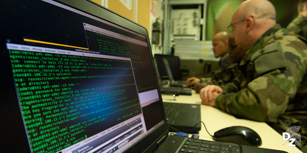 Cyberdéfense, commandement de la cyber défense, armée, treillis, ordinateur hackeurs, piratage