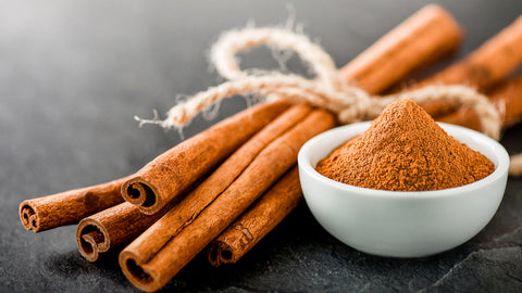 Cinnamon sticks and powder