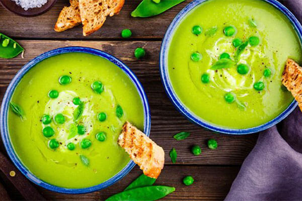 Soupe avec petits pois