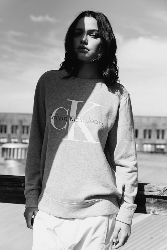 Calvin Klein Vintage Logo Sweatshirt in Grey