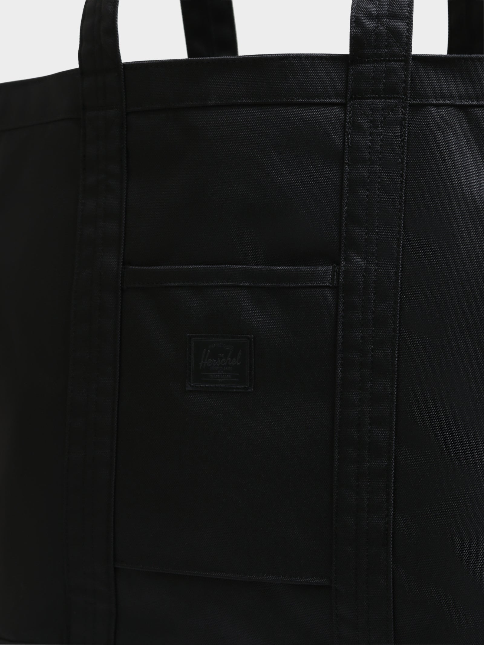 Bamfield Mid Volume Tote in Black