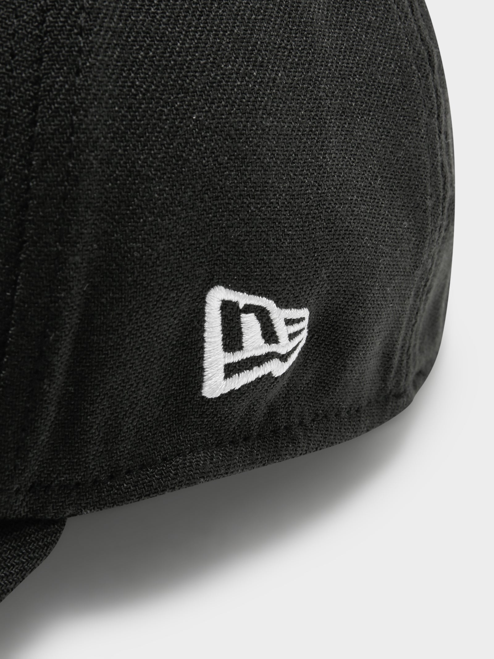 39 Thirty Neo Cap in Black