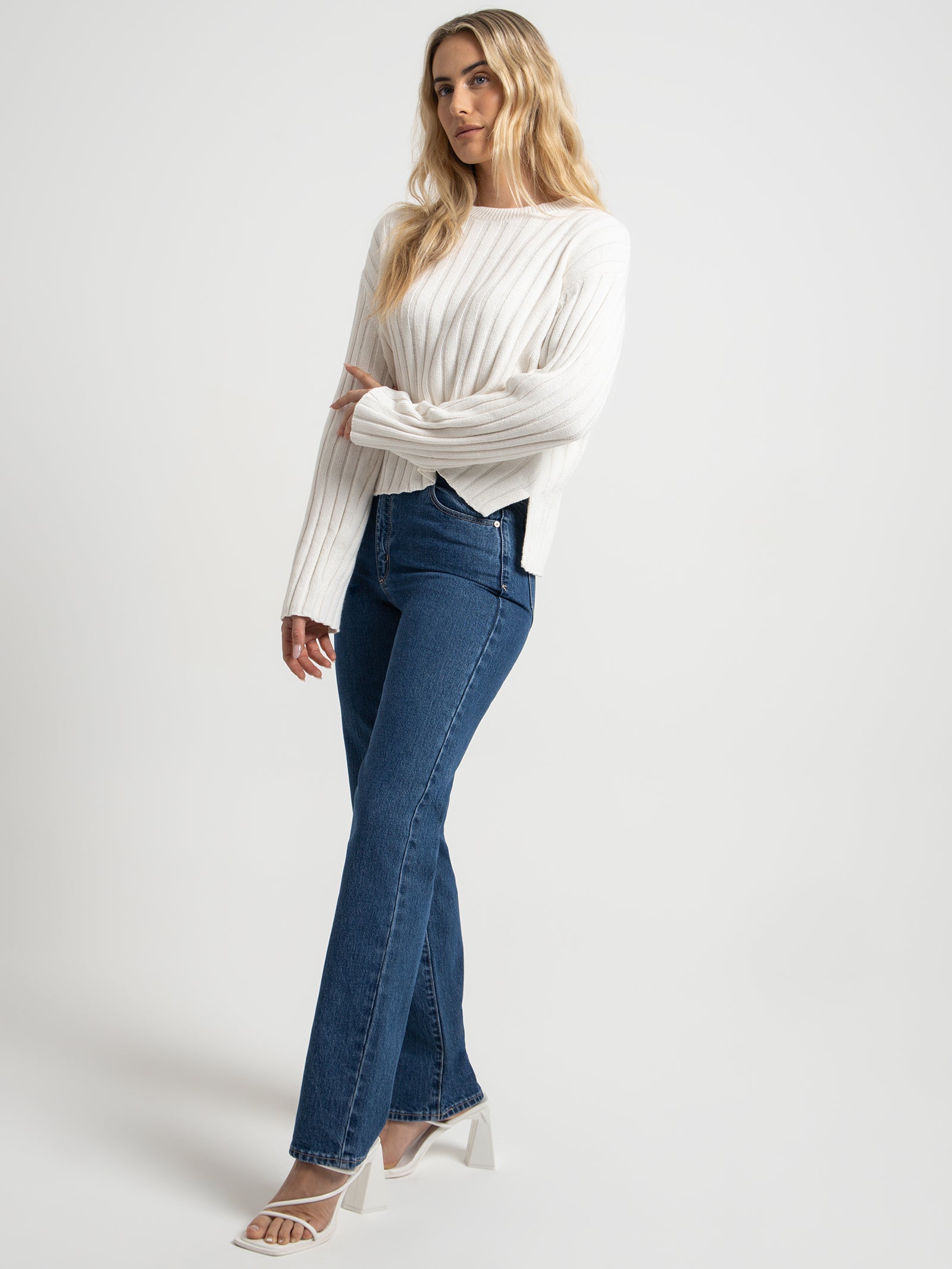 A 94 High Straight Jeans in Nina Blue