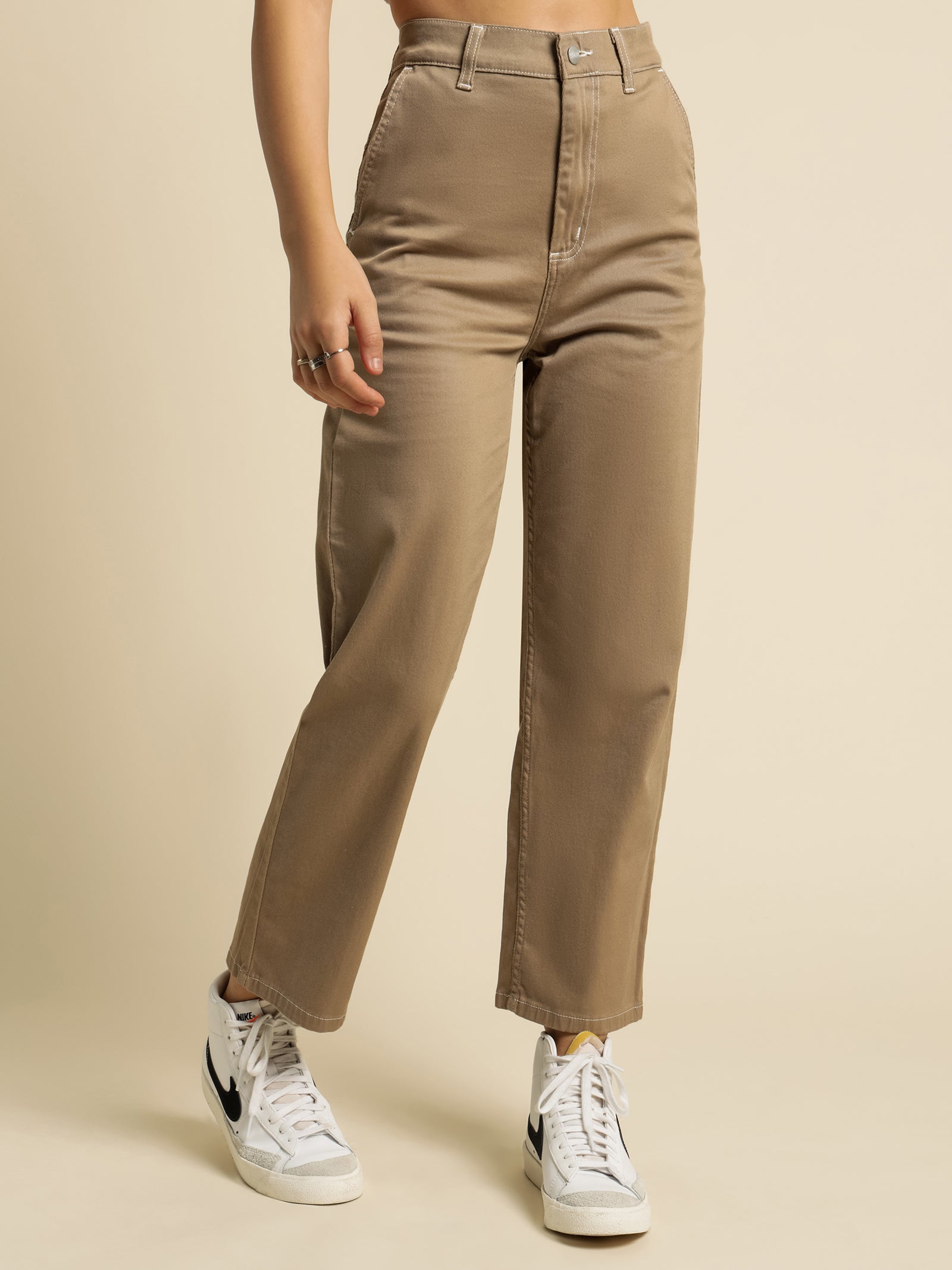 Armanda Pant in Camel