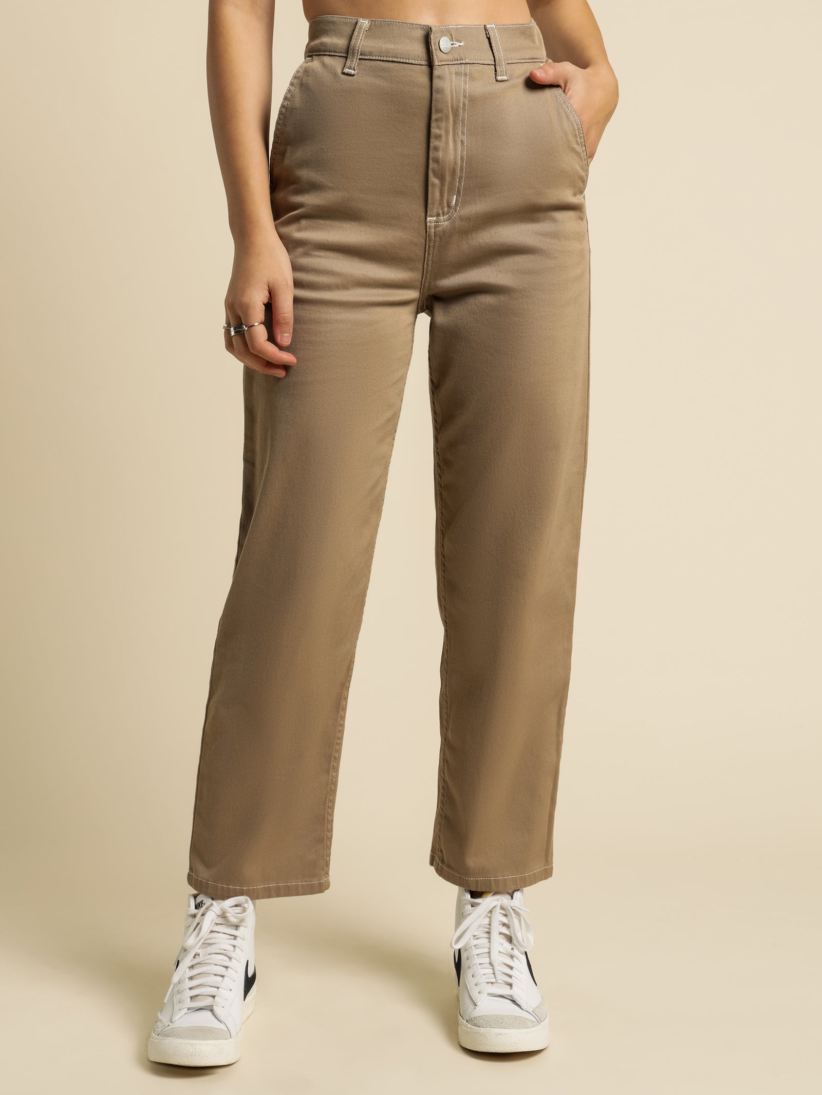 Armanda Pant in Camel