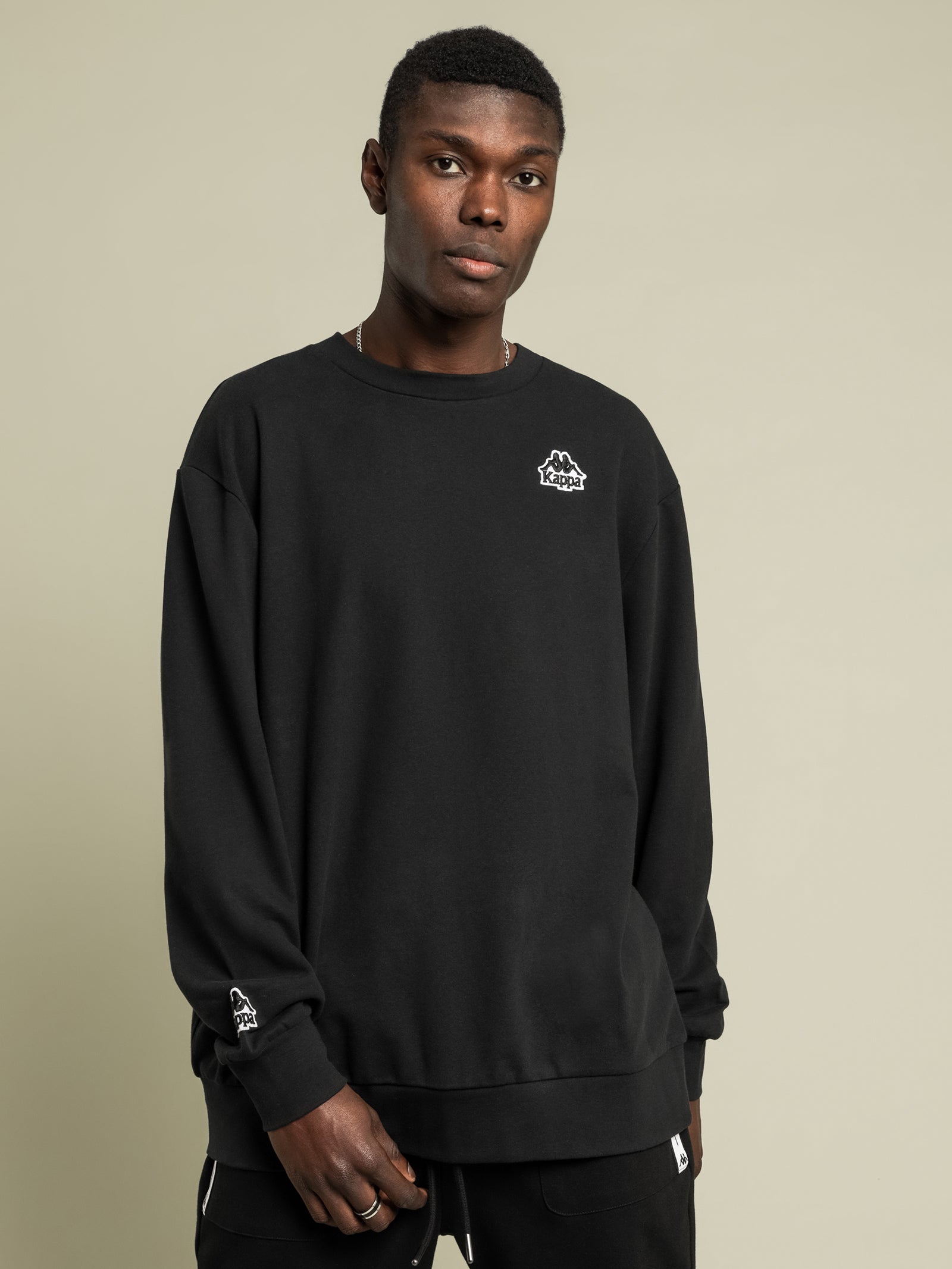 Authentic Tajasy Crew Sweat in Black