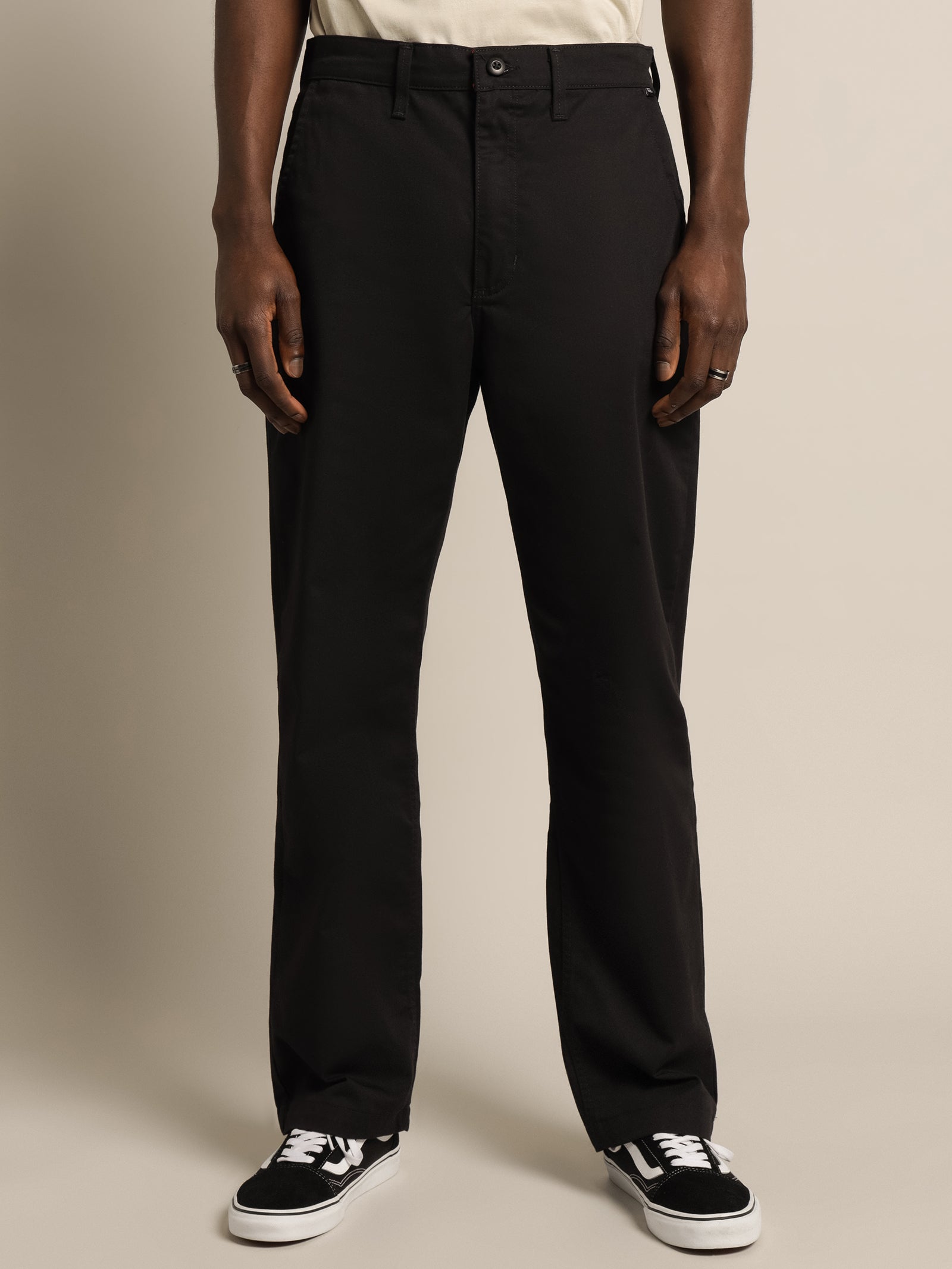 Authentic Slim Chino in Black