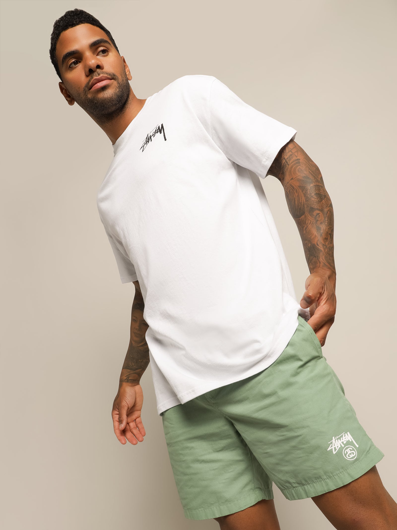 Basic Stock Beachshort in Pastel Green