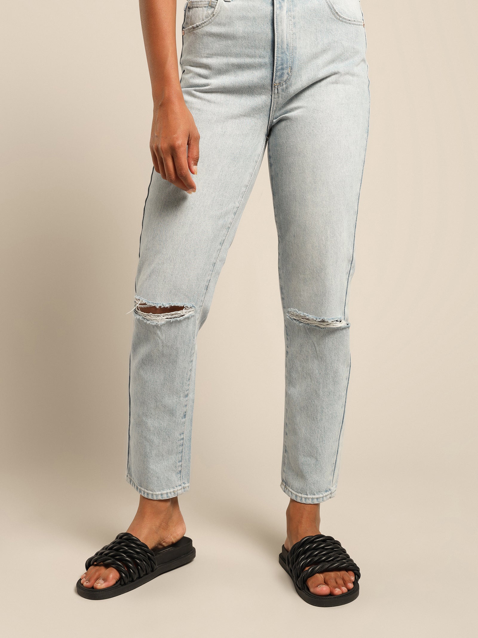 A 94 High Slim Jean in Izzy Tear