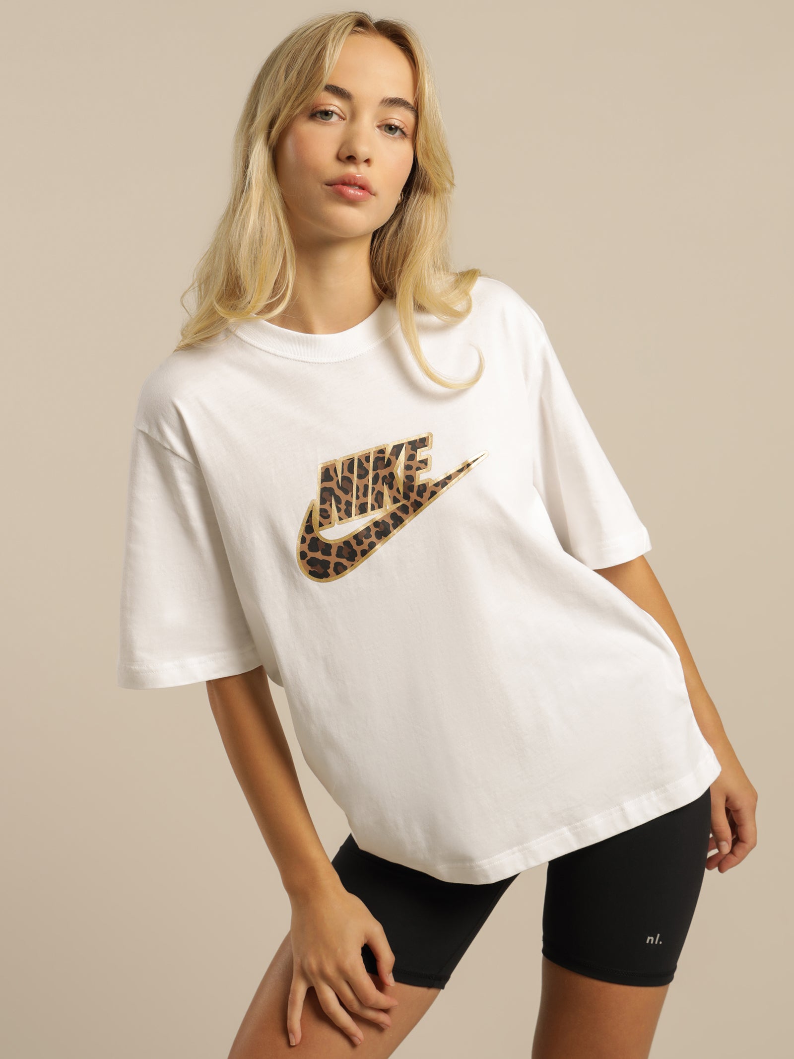 nike t shirt leopard