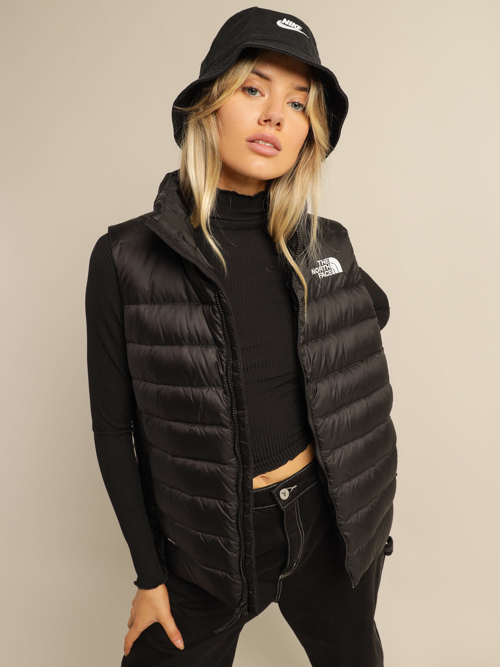 Aconcagua Vest in Black