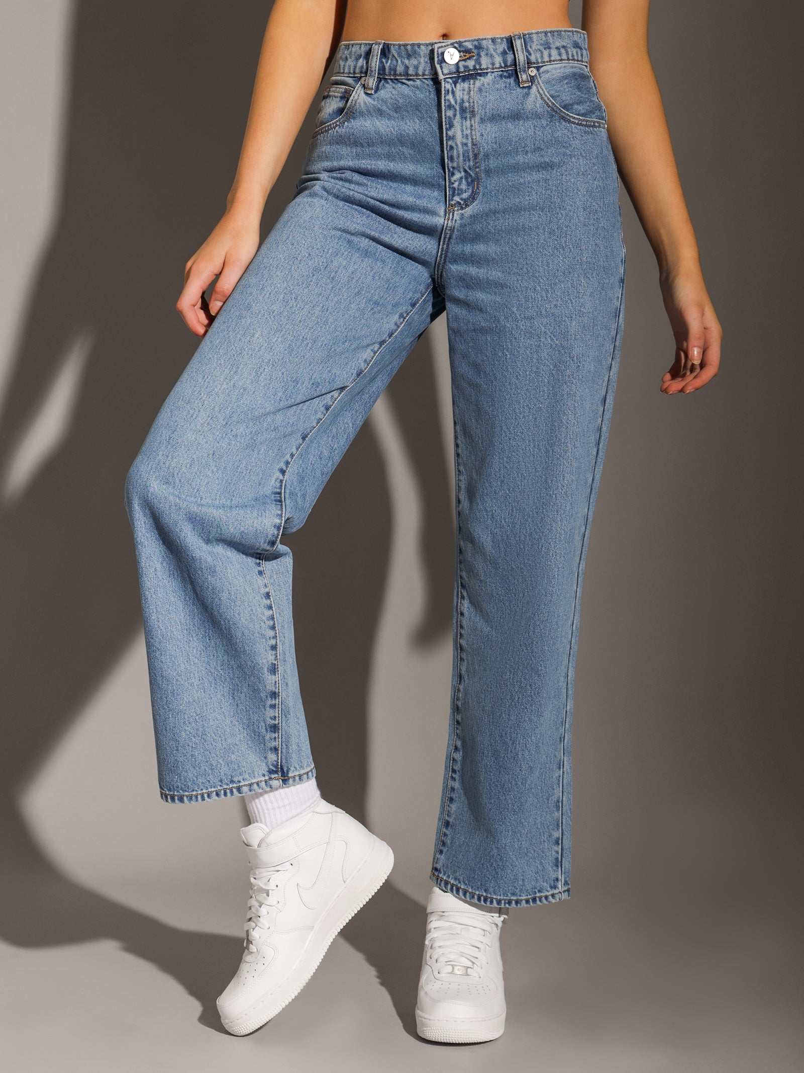 A Slouch Petite Jeans in Georgia Blue