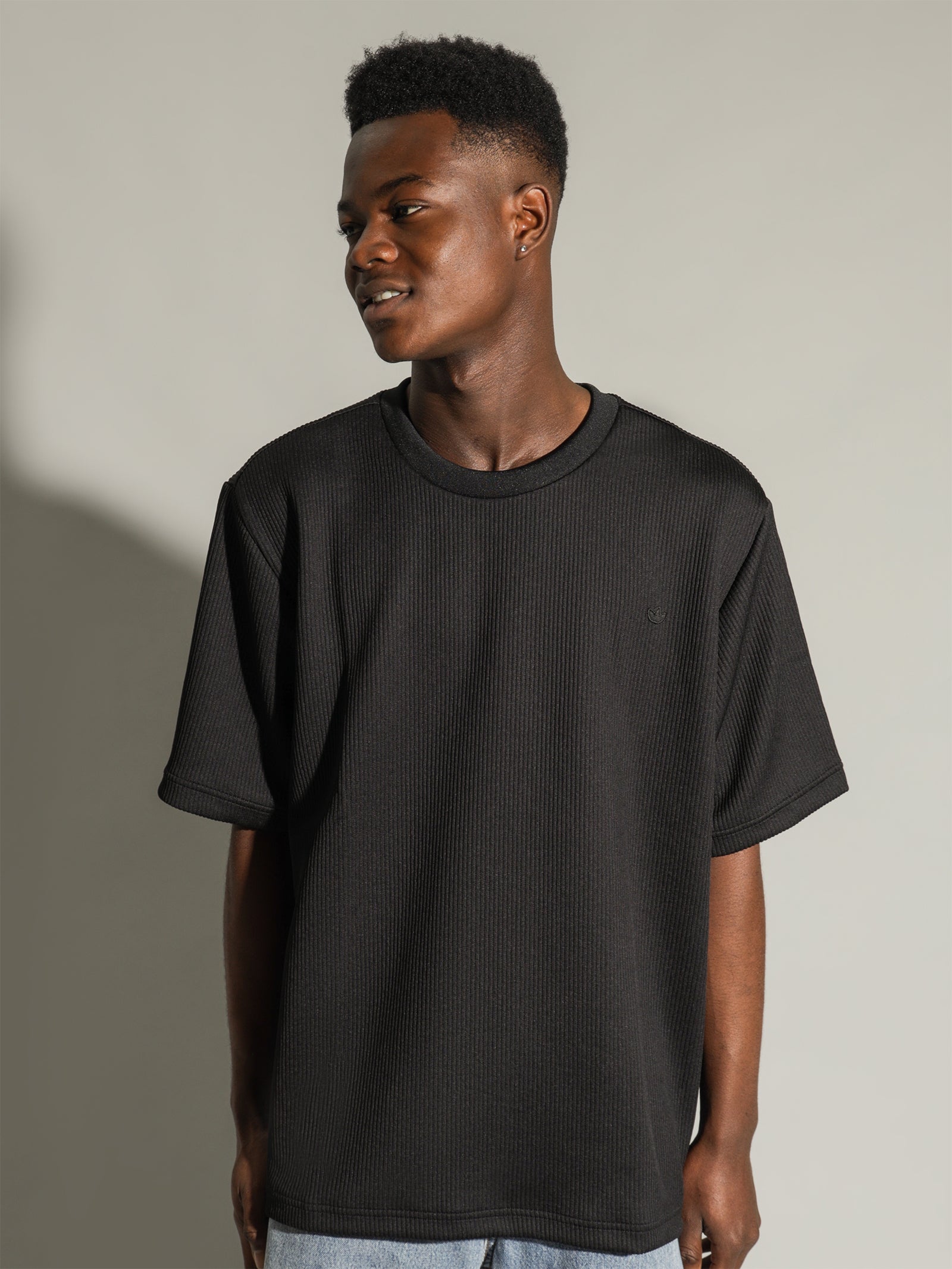 Adicolor Trefoil Plissé T-Shirt in Black