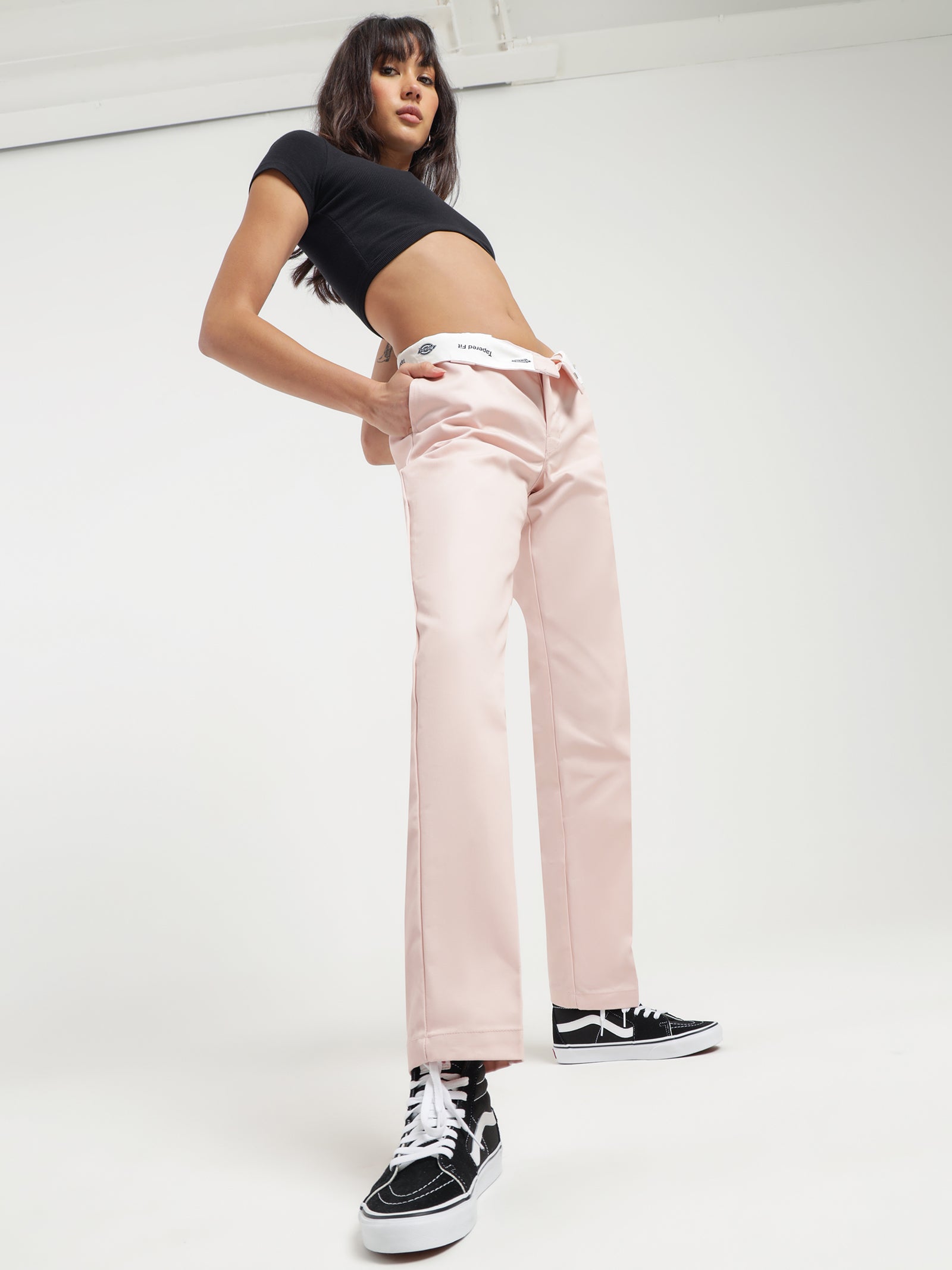 875 Tapered Fit Pants in Pink