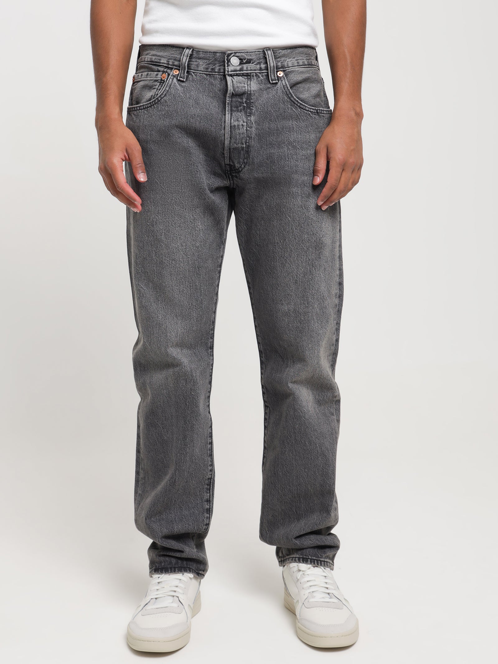 501 93 Straight Jeans in Grey