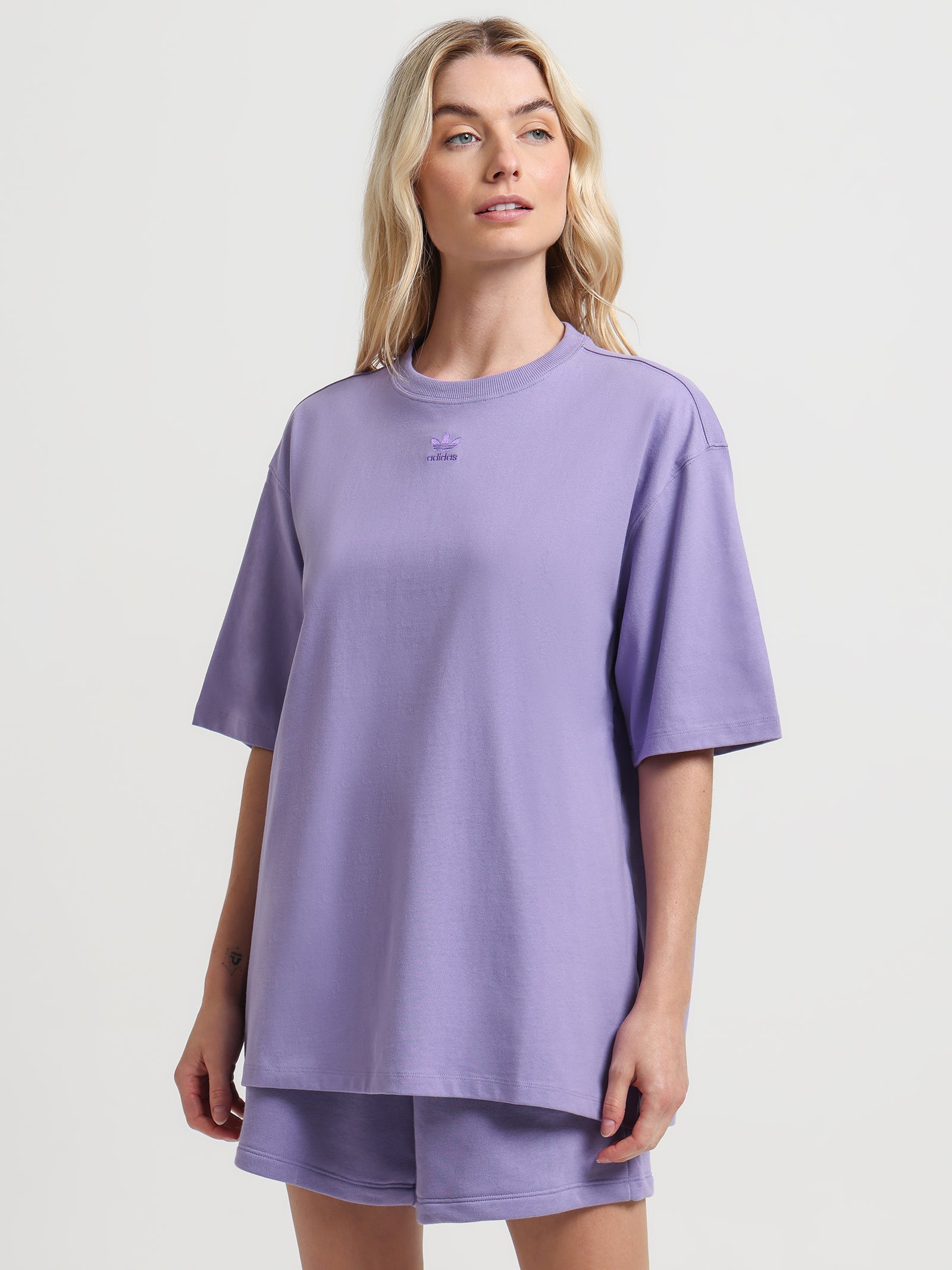 Adicolor Essentials T-Shirt in Lilac